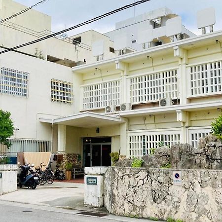 فندق ペンションやいま日和 Ishigaki  المظهر الخارجي الصورة